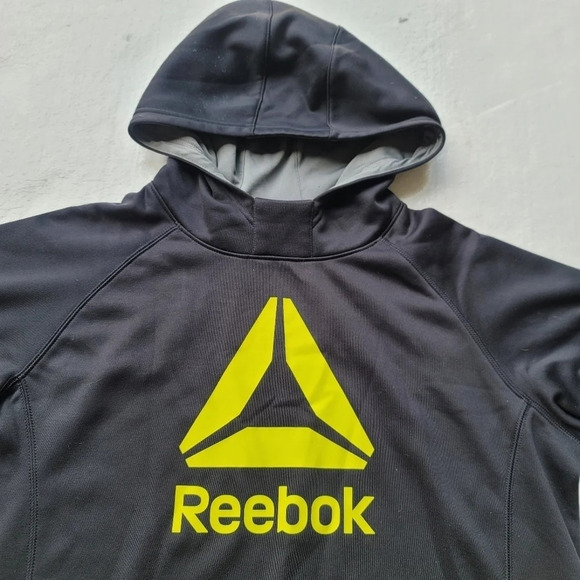 Reebok Boys Black Yellow Logo Hoodie Sweatshirt PlayWarm Kangaroo Pocket XL - Picture 2 of 8